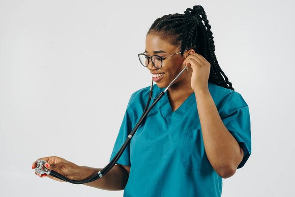 What Are Pivotal Safety Tips for Seniors During High Heat Conditions?